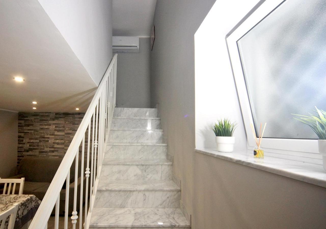 La Casa Di Helena Apartment Наполи Екстериор снимка
